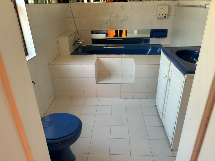 4 Bedroom Property for Sale in Fairy Glen Western Cape